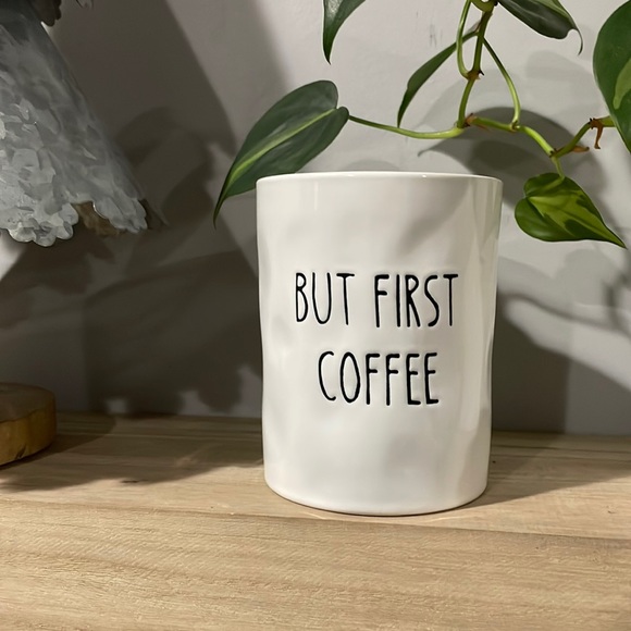 COPY - Huntington BUT FIRST COFFEE SALTED CARAMEL FRAPPE scent Soy Blend Candle… - Picture 2 of 7